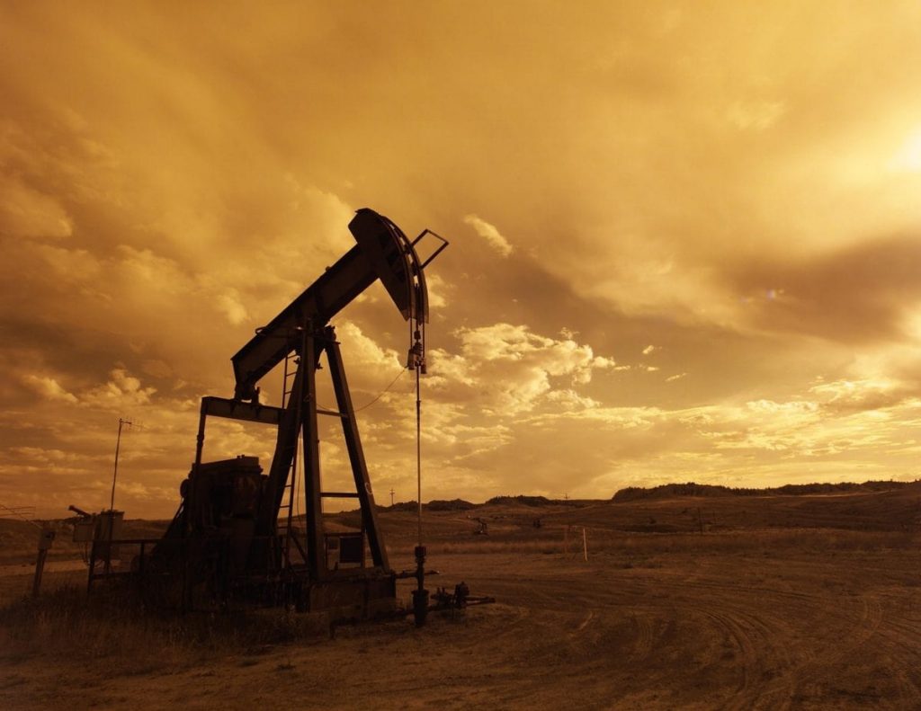 Petrolul Brent depășește 100 de dolari pe baril, în contextul intensificării luptelor din Orientul Mijlociu