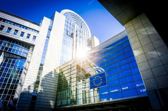 Parlamentul European a găzduit un eveniment organizat de o posibilă sectă pro-rusă, care susține că extratereștii trăiesc printre oameni