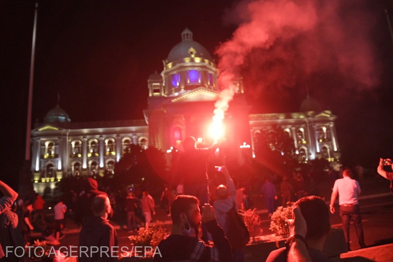 14 organizații non-guvernamentale din Serbia au cerut cerut anchetă ONU pentru a stabili dacă a fost folosită o „armă sonică” în timpul protestelor de anul trecut de la Belgrad
