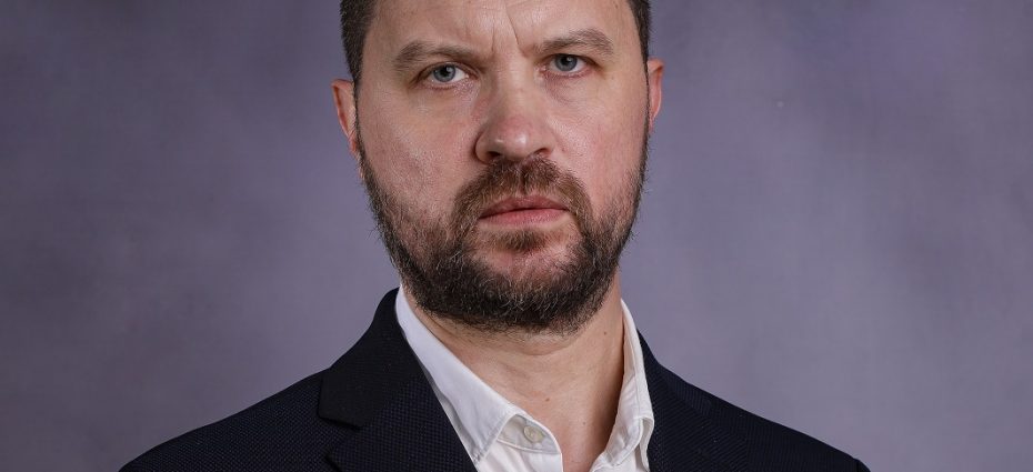 dan tapalaga editorial prim plan