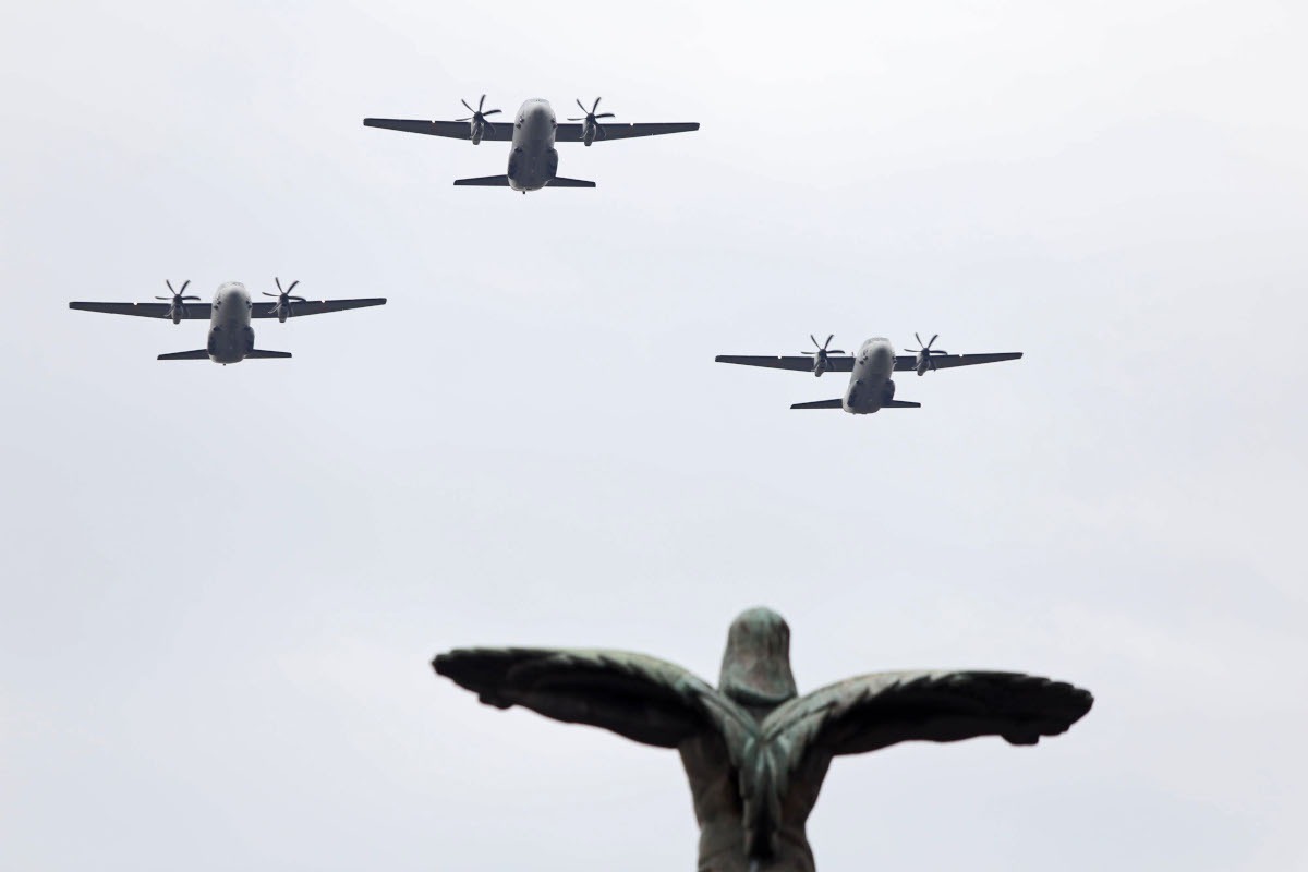 Ziua Aviației Române va fi celebrată duminică, cu o zi înainte de data oficială. Restricții de circulație pe Bulevardul Aviatorilor și trasee STB modificate