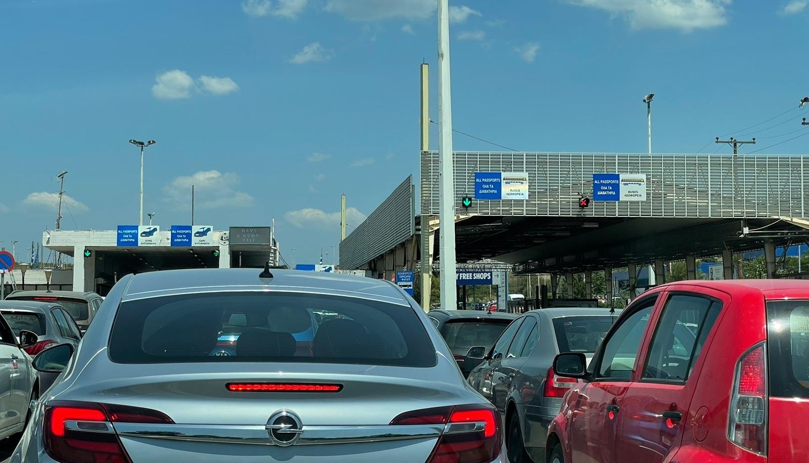 Noile reguli privind trusa medicală auto necesară în Grecia au fost amânate pentru 1 ianuarie 2027. Ce trebuie să știe șoferii români