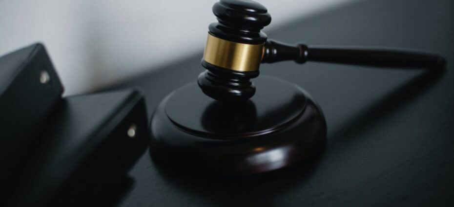 ciocan-judecator-procuror-justitie
