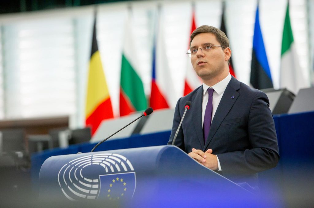 Europarlamentarul Victor Negrescu (PSD): PNRR este tot mai aproape să fie un eșec. Țara noastră a pierdut deja miliarde de euro și riscăm să pierdem în continuare pentru că executivul nu acționează coerent și responsabil