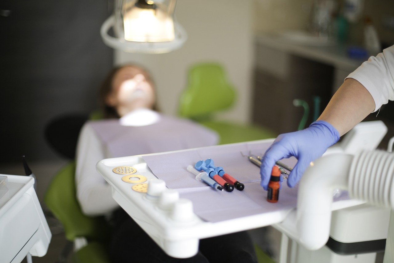 Un medic stomatolog din Timiș a intrat în greva foamei / Se plânge de felul în care i-au fost tratate plângerile legate de ocuparea funcțiilor în cadrul Colegiului Medicilor