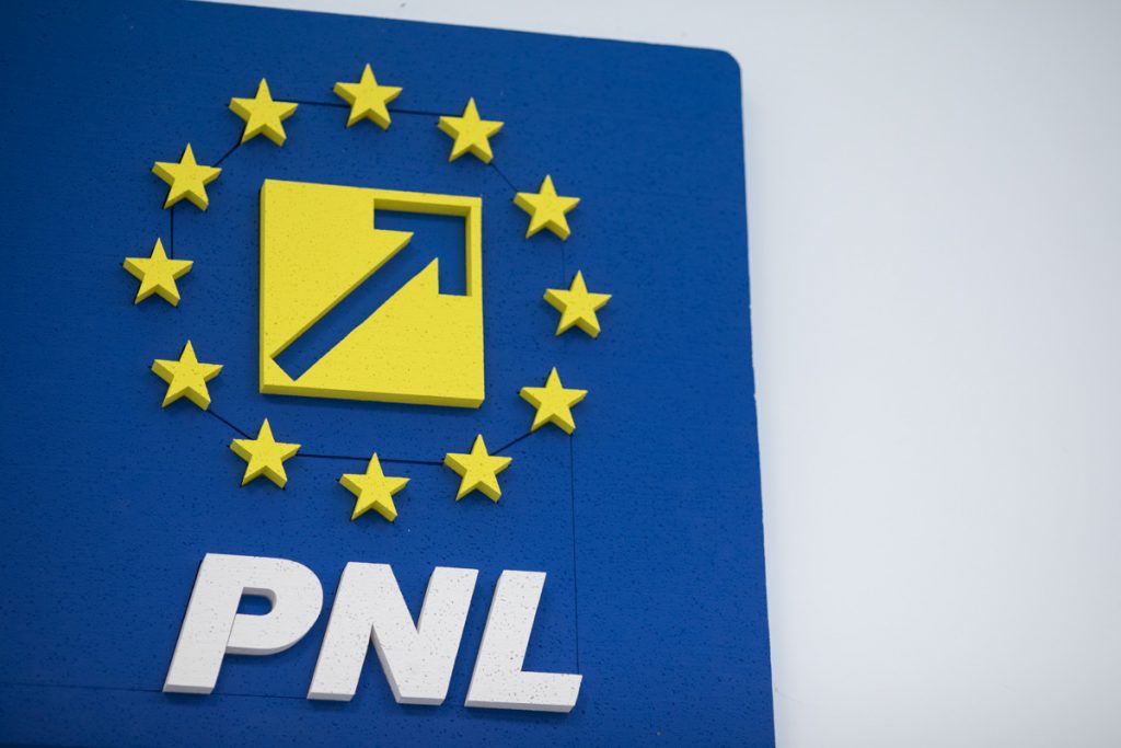 Reacția PNL după o nouă hotărâre a justiției care suspendă deciziile de la Congres: Respectăm deciziile instanțelor / Din păcate vine în contradicție cu voința exprimată democratic de membrii PNL / Nu vom accepta influențarea deciziilor de către persoane sau grupuri care promovează interesele PSD