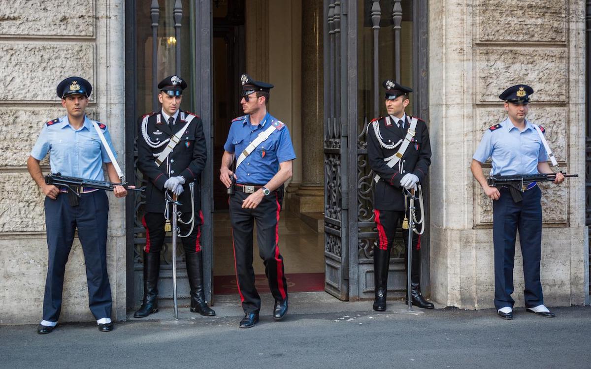 Româncă de 52 de ani, condamnată la 15 ani de închisoare în Italia / E acuzată de sclavie și exploatare sexuală în cazul unei minore / Fata ar fi fost cumpărată din România