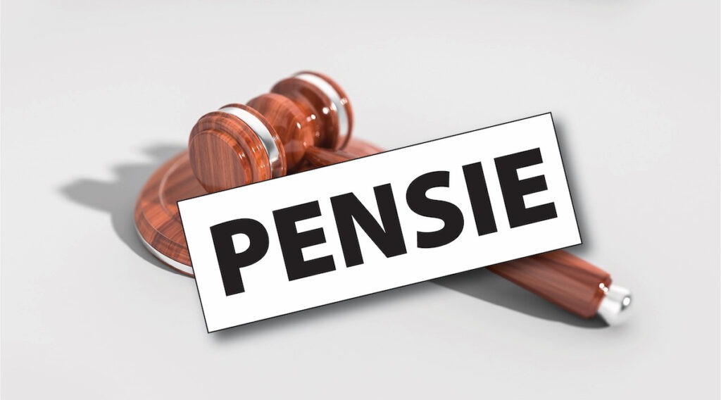 O judecătoare din Iași s-a pensionat înainte să împlinească 49 de ani / Pensie specială de cel puțin 25.000 de lei net / Într-un an a încasat aproape 800 de mii de lei – salarii și sporuri / Media de pensionare a magistraților din județ a fost de 51 de ani