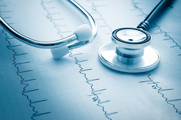 STUDIU: Aproape 90% dintre decesele cardiace din Statele Unite sunt provocate de colesterolul ridicat, fumat și poluarea cu particule
