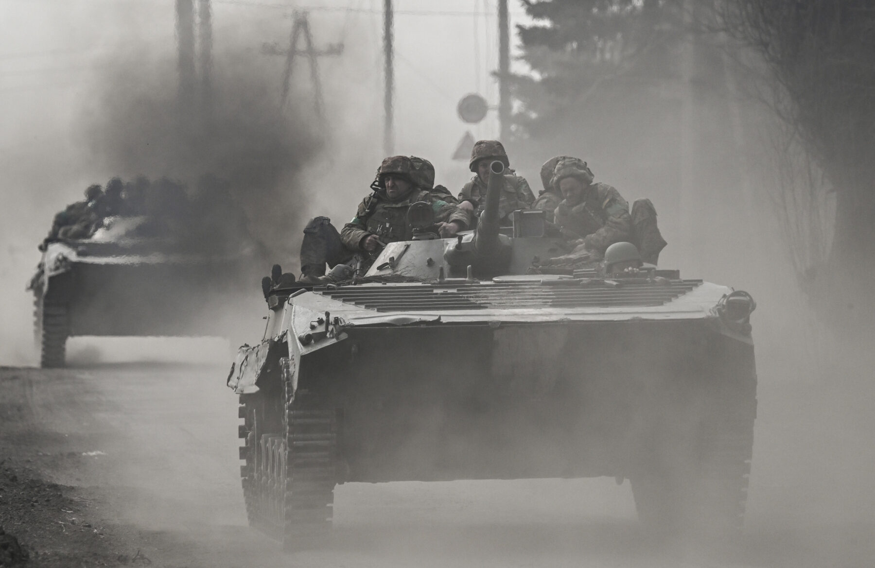 Ucraina le cere civililor să părăsească teritoriile ocupate: Armata își întețește atacurile asupra forțelor ruse