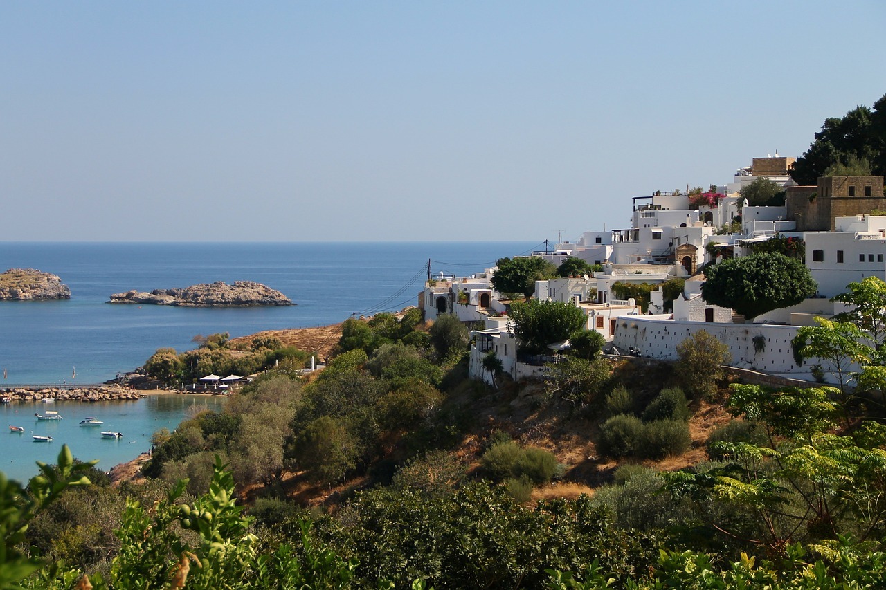Topul european al locurilor de vacanță la plajă în luna iulie în funcție de raportul preț-calitate, realizat de un expert în domeniu: Insula grecească Rodos, pe primul loc