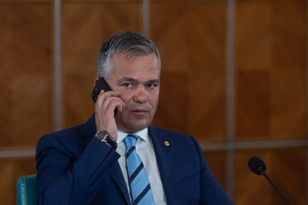Adrian Veștea: Nu sunt pucist. Miercuri mi-a propus Nicușor Dan să fiu premier. Voiam să merg pe muntele Athos să mă rog pentru băiatul meu care dă bacul. Nicușor Dan să negocieze cu USR. Nu vom reduce TVA