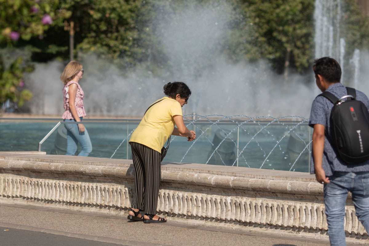 Cod portocaliu de caniculă în 11 județe și disconfort termic ridicat, anunță specialiștii ANM