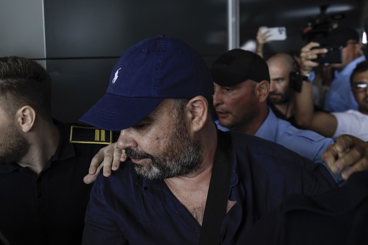 „Să mănânc la masa copilăriei mele salată de vinete și caș”. Cum le-a cerut Darius Vâlcov judecătorilor să-l libereze. Fostul ministru PSD a lucrat 986 de zile la spălătoria Penitenciarului Rahova