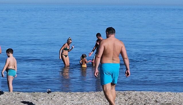 Fenomen de „upwelling” pe litoralul Mării Negre / Temperatura apei poate scădea semnificativ, chiar până la 15 grade Celsius / Fenomentul e bun pentru ecosistemul marin