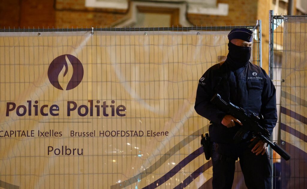 O stagiară în cadrul NATO, arestată sub suspiciunea de spionaj / Având cetățenie canadiană, femeia de origine chineză ar fi spionat în favoarea unei țări terțe