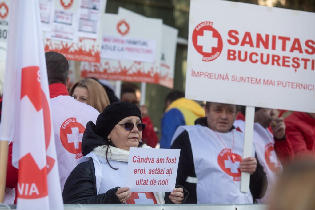 SANITAS începe greva generală în sistemul public de sănătate / Angajații din peste 400 de spitale din țară participă la protest