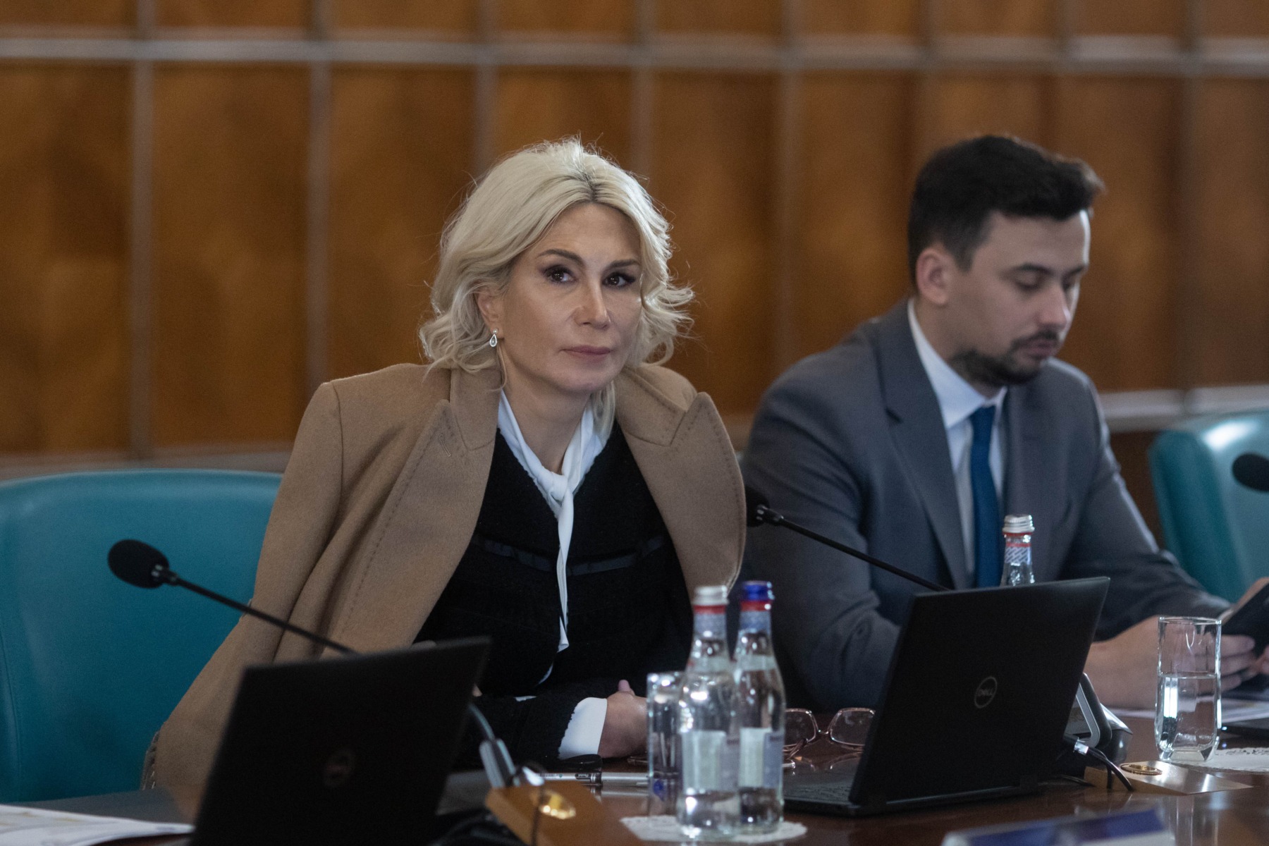 Raluca Turcan: Am ajuns să avem o justiție care, în prea multe situații, pare să funcționeze la comandă / Dacă decizia privind anularea congresului PNL ar fi fost luată înainte de ridicarea MCV, probabil că am fi fost și acum monitorizați 