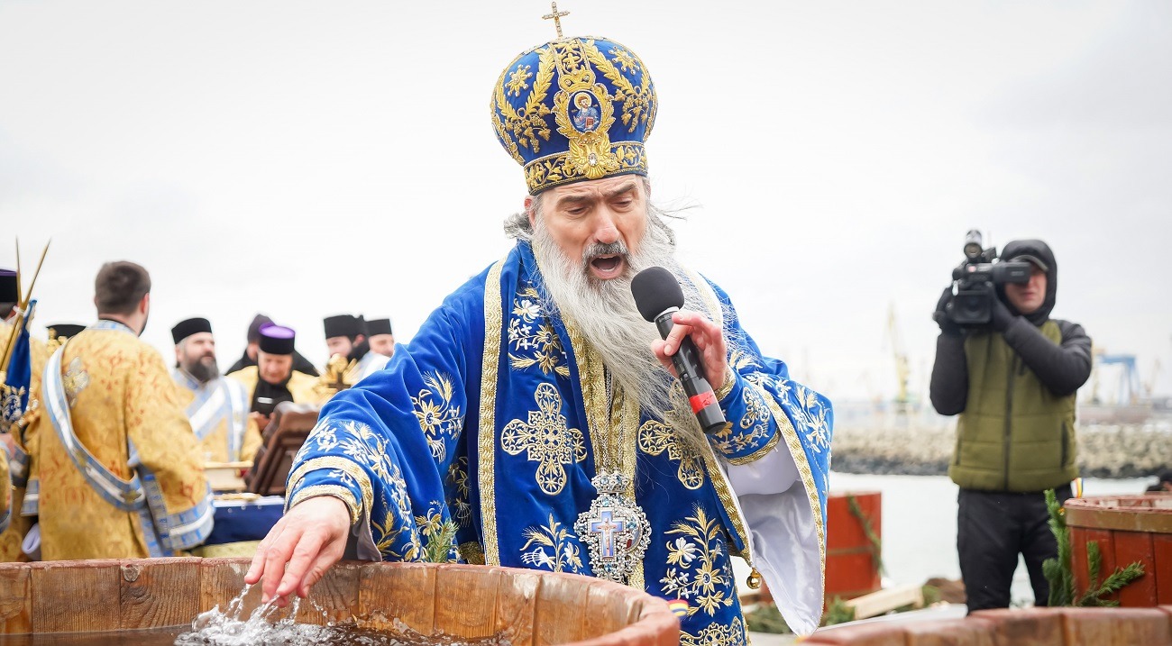 Imnul UE, pus la slujba de Bobotează de la Constanța / ÎPS Teodosie: Vrem, nu vrem, suntem în Uniunea Europeană