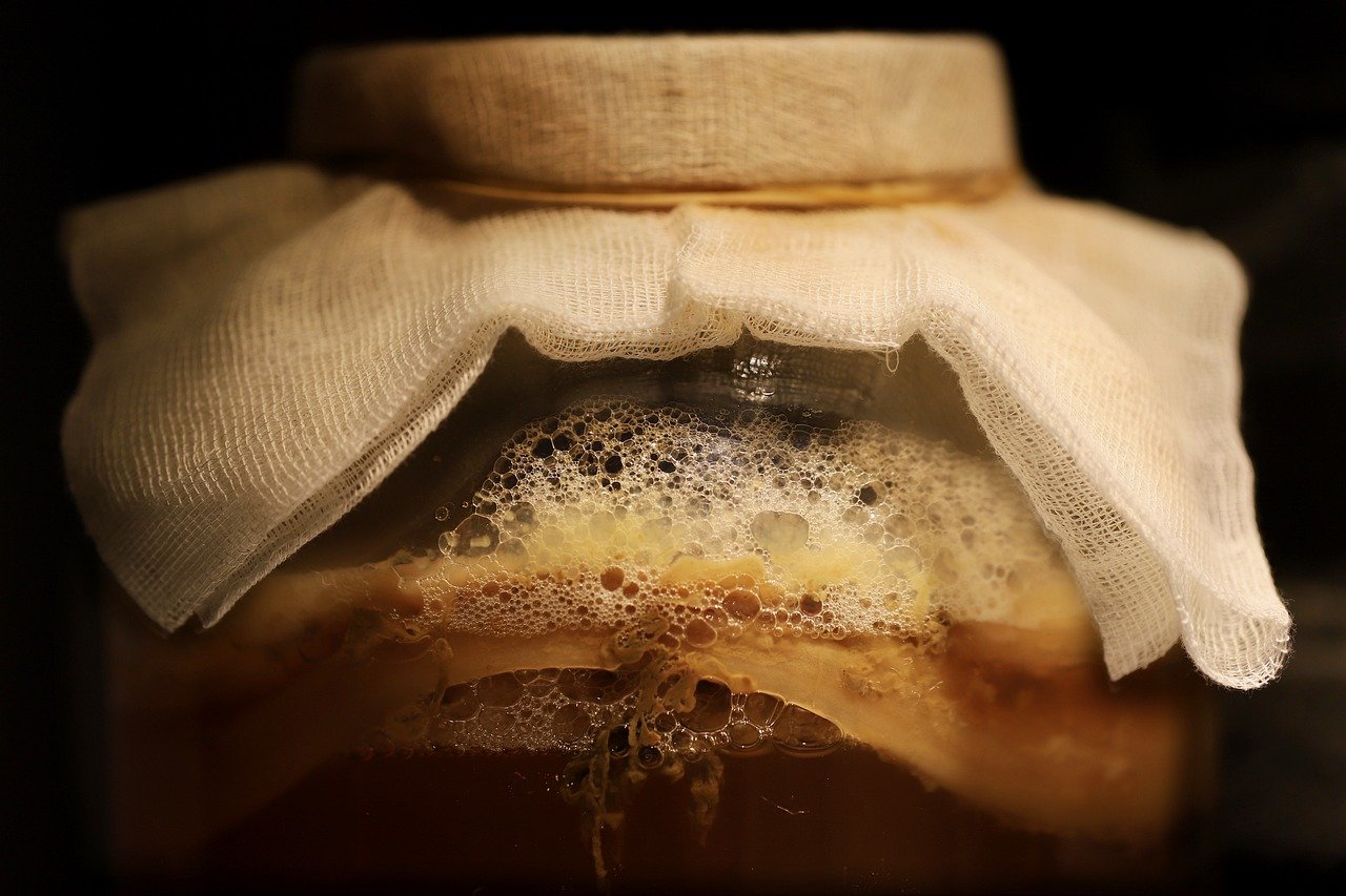 Este kombucha chiar atât de sănătoasă? Un nou studiu pune sub semnul întrebării unele dintre cele mai populare beneficii