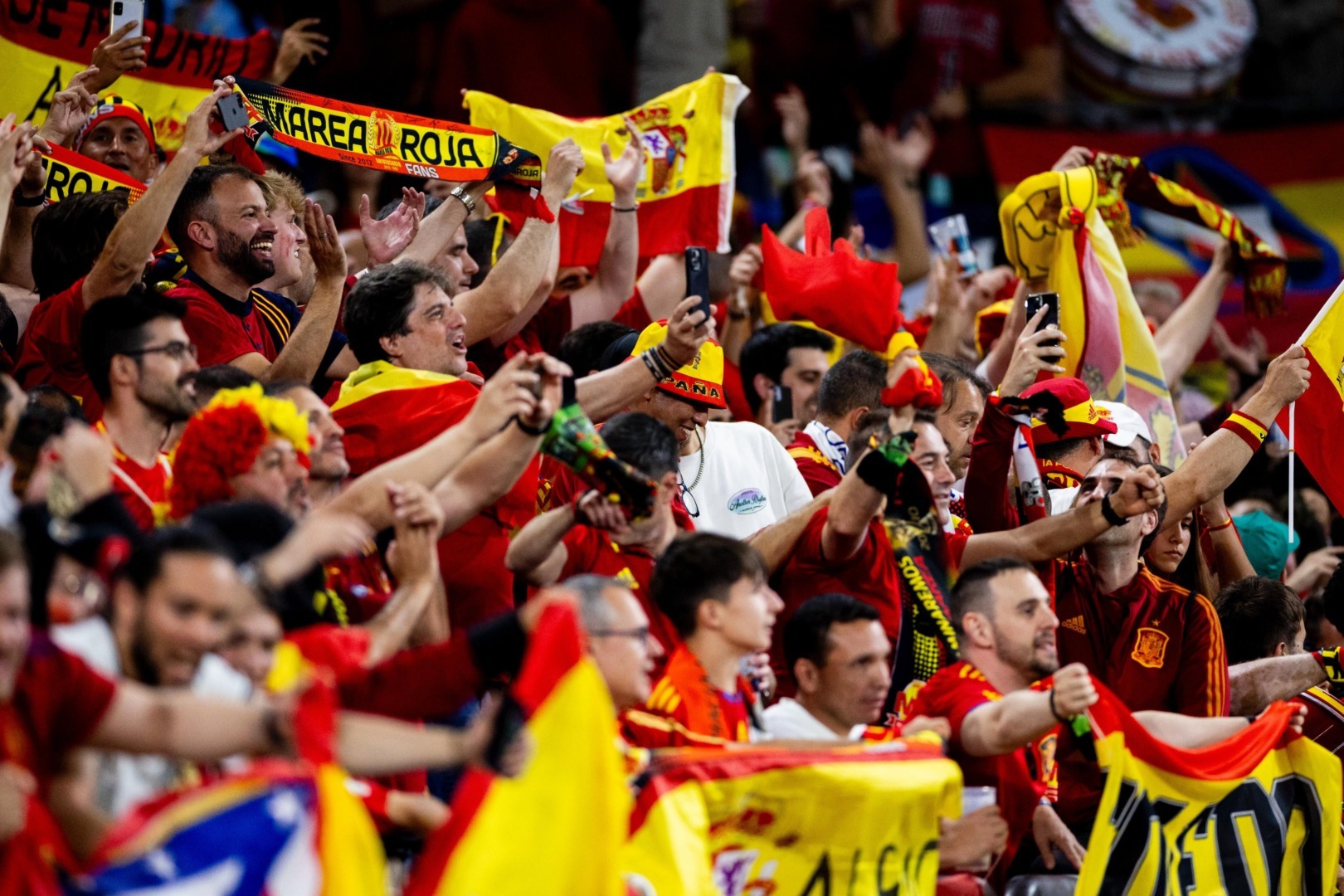 FIFA, avertizată că pune în pericol sănătatea fanilor la CM 2026: a interzis sticlele de apă pe stadioane