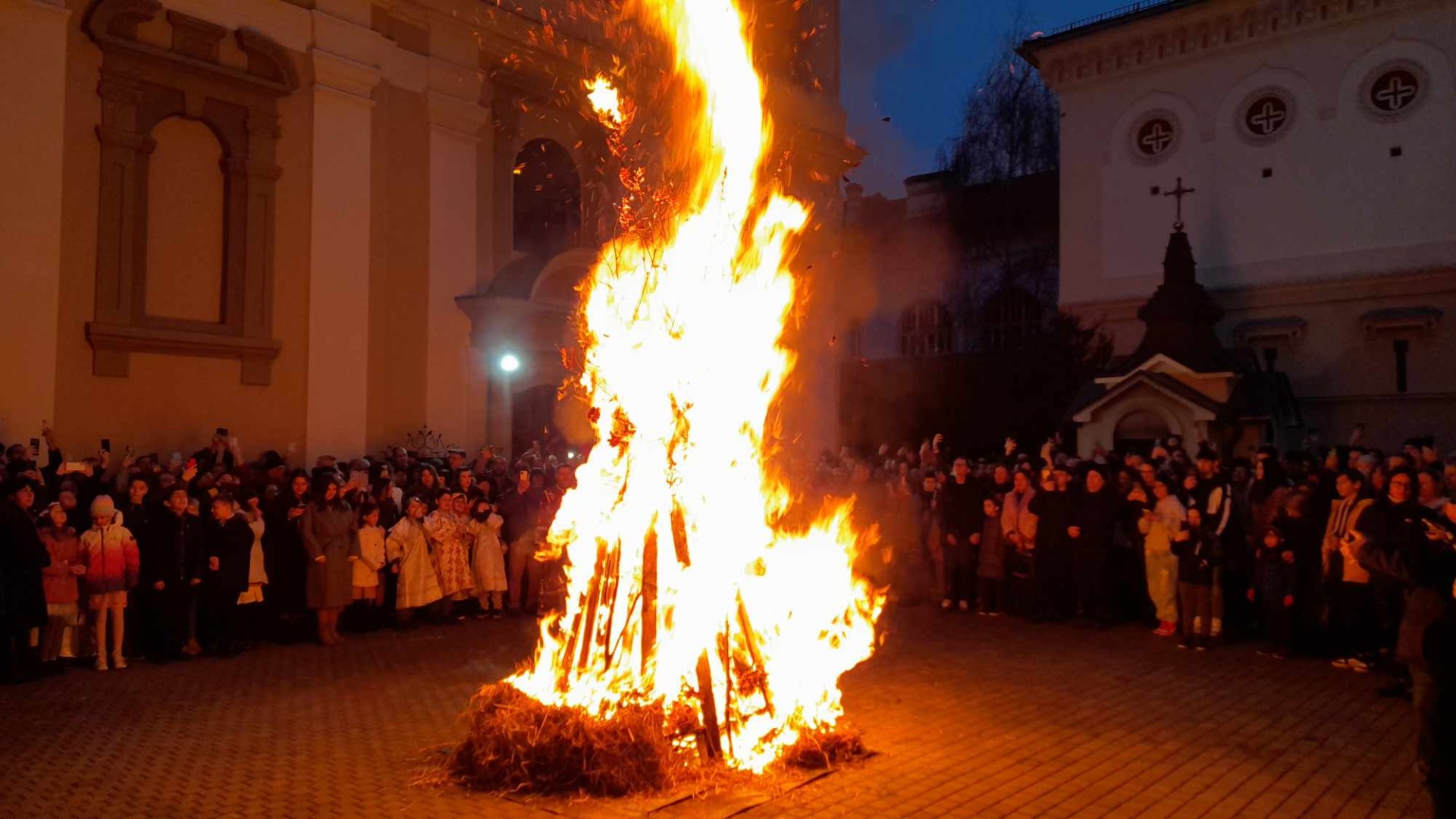 Crăciunul pe rit vechi în Banat: Sârbii au ars Badnjak-ul! Srećan Božić! / Care sunt tradițiile lor