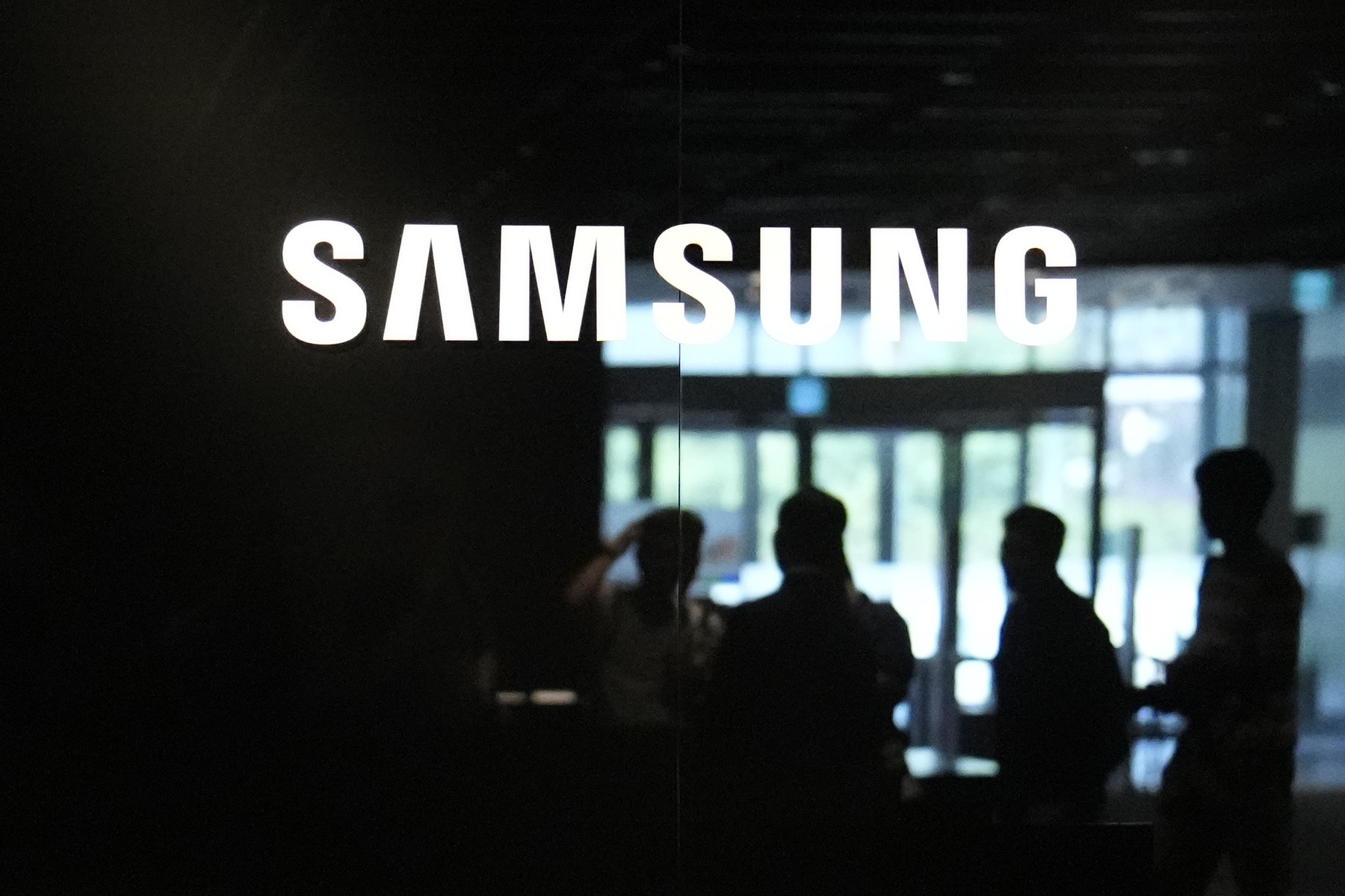 Angajaţii Samsung intră joi în grevă / Probleme pentru economia sud-coreeană și lanțurile de aprovizionare mondiale