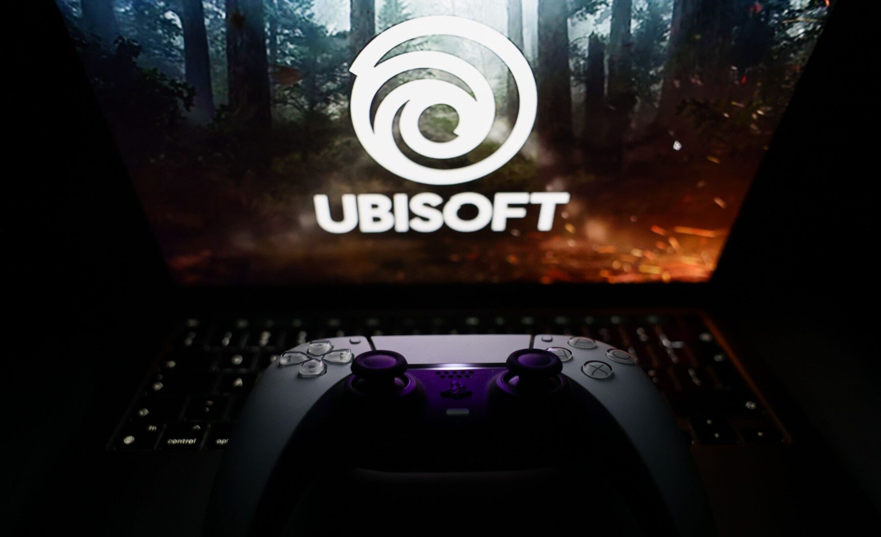 Ubisoft se prăbușește cu peste 28% la Bursa din Paris după anularea a șase jocuri
