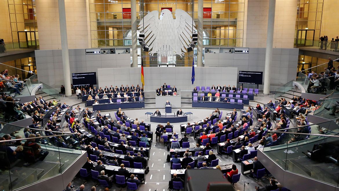 Parlamentul german adoptă un pachet legislativ controversat ce privește asigurările de sănătate