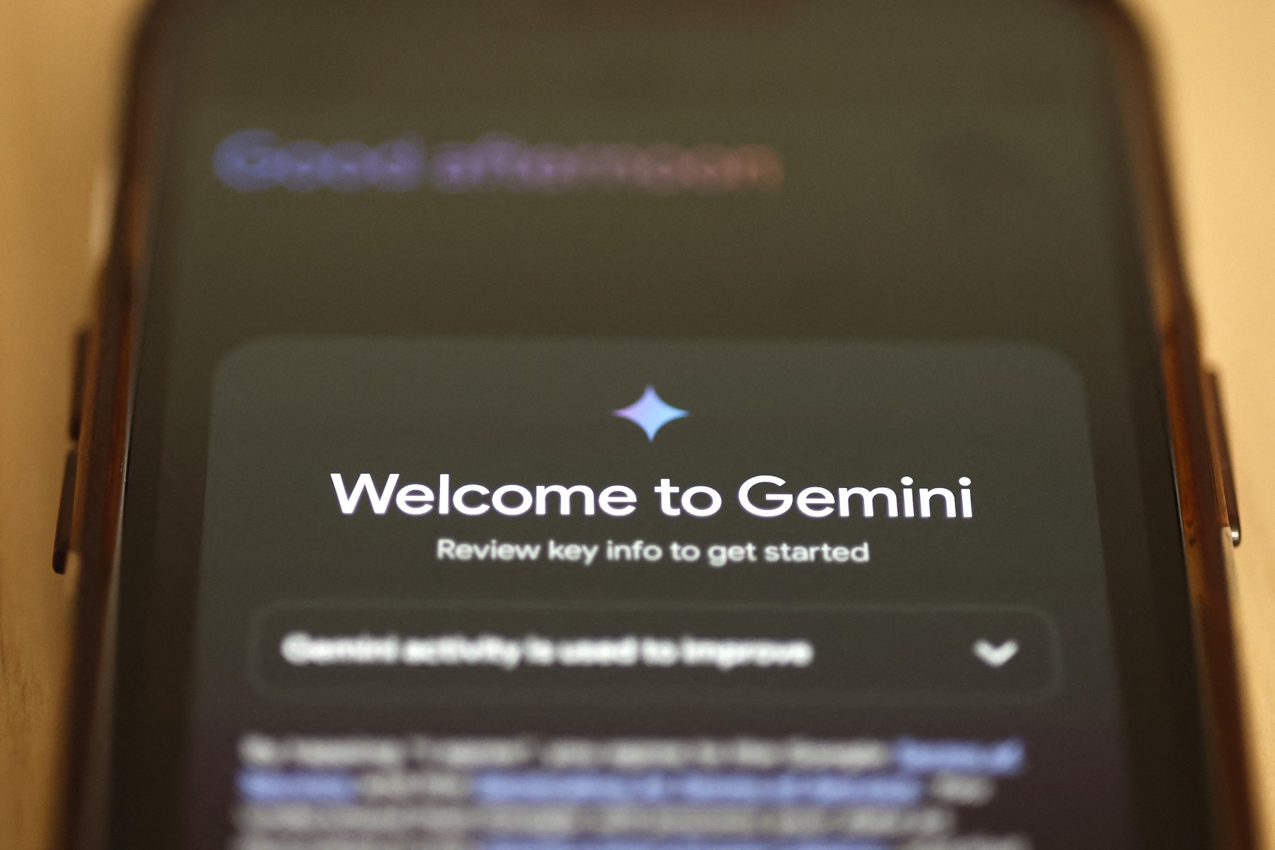 Cum încearcă firmele să influențeze răspunsurile ChatGPT și Gemini