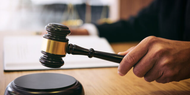 judecata, judecator, sentinta, justitie, ciocanel