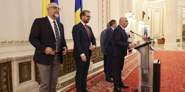 semnare acord politic kelemen hunor dominic fritz ilie bolojan sorin grindeanu varujan pambuccian