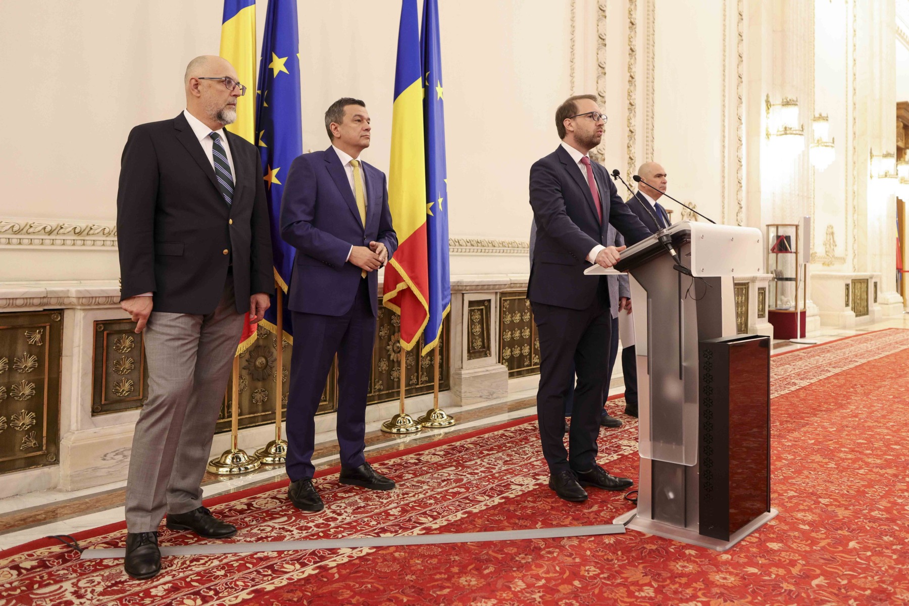BREAKING Kelemen Hunor a anunțat că parlamentarii UDMR nu vor intra în sală la votul pentru guvernul Veștea / ”Eu nu aș accepta voturile AUR dacă aș fi Veștea”