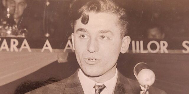 Ion Iliescu tanar