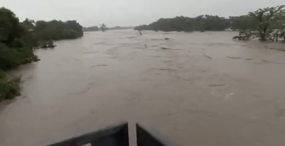 Cod galben de inundaţii pe râuri din şase judeţe, până joi la prânz