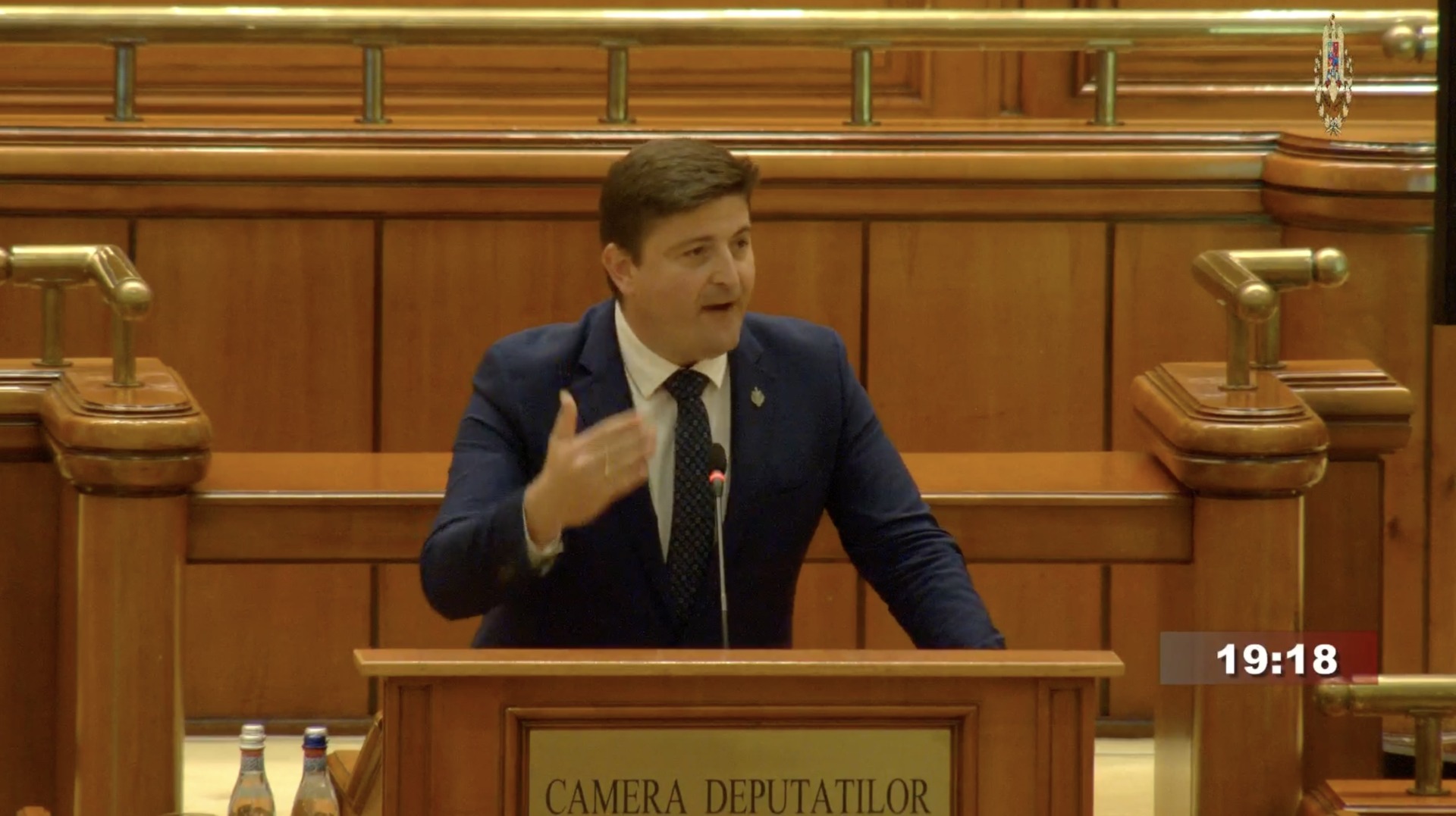 Un deputat USR propune, invocând chiar legea CCR, încetarea mandatelor celor patru judecători care boicotează ședințele