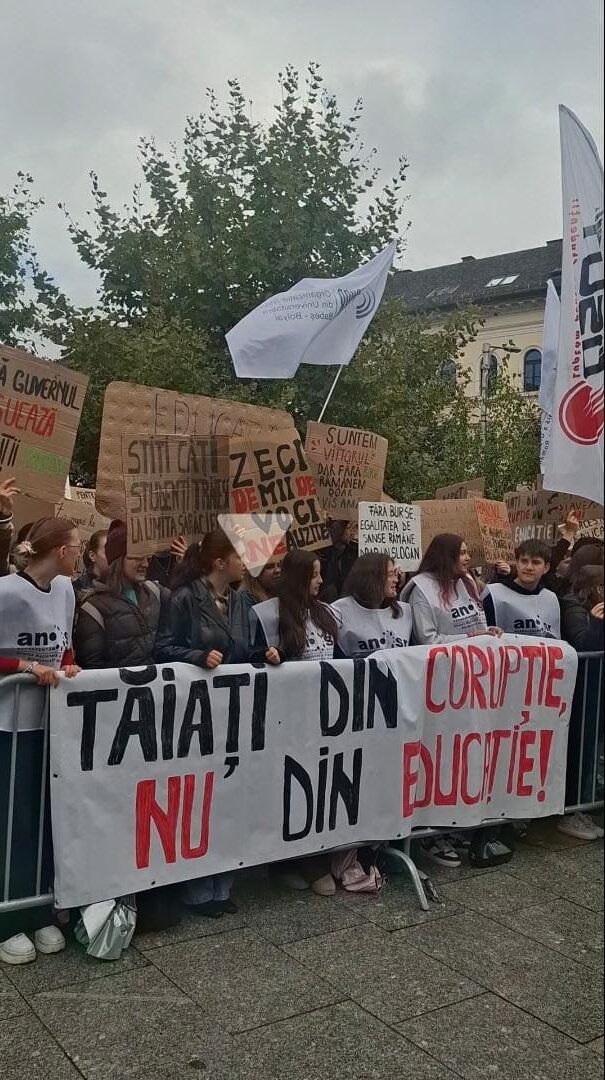Studenții anunță protest la Cluj Napoca, pentru anularea „legii Bolojan”: „Condamnăm austeritatea și deturnarea resurselor din Educație”