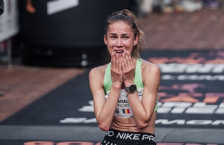 VIDEO: Mădălina Florea, victorie spectaculoasă în dificila cursă Broken Arrow Skyrace de alergare montană