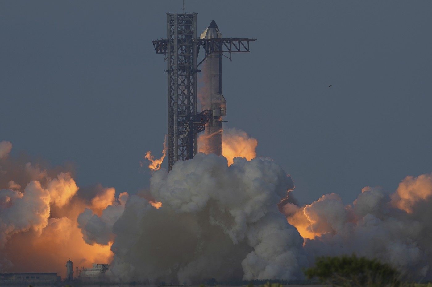 SpaceX a lansat mai mulți sateliți decât restul lumii la un loc și își consolidează dominația pe piața spațială