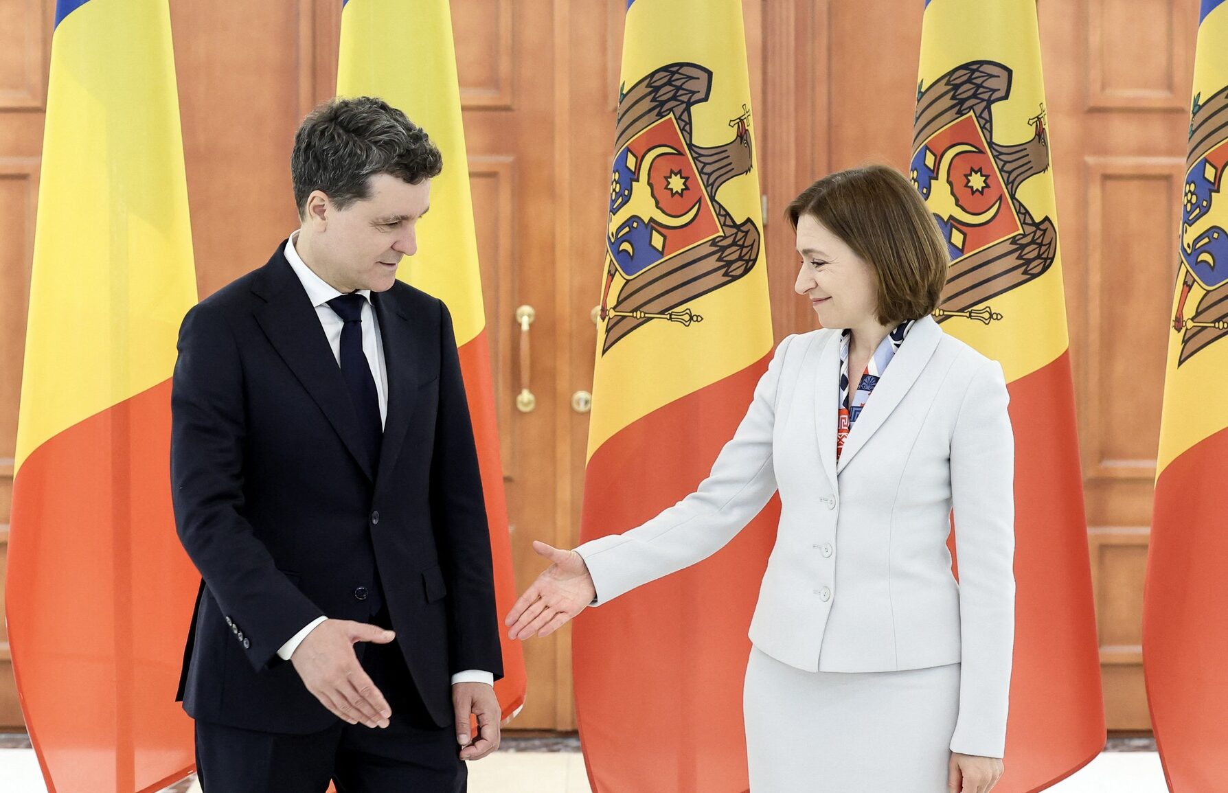 Un fost premier pro-rus a început demersurile de suspendare și demitere a președintei Maia Sandu. Procedura parlamentară are șanse minime de reușită. Similitudine cu inițiativa AUR de suspendare a președintelui Nicușor Dan