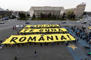 Bolojan-te-suna-Romania-protest