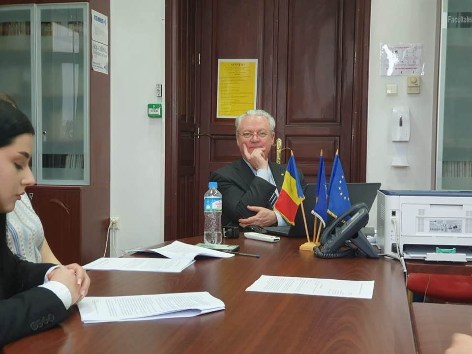 Fost judecător al Tribunalului UE, despre boicotul judecătorilor CCR care au blocat ședința privind reforma pensiilor: Neprezentarea la deliberare echivalează cu autodemisia. Cei patru judecători CCR „nu mai pot vota”