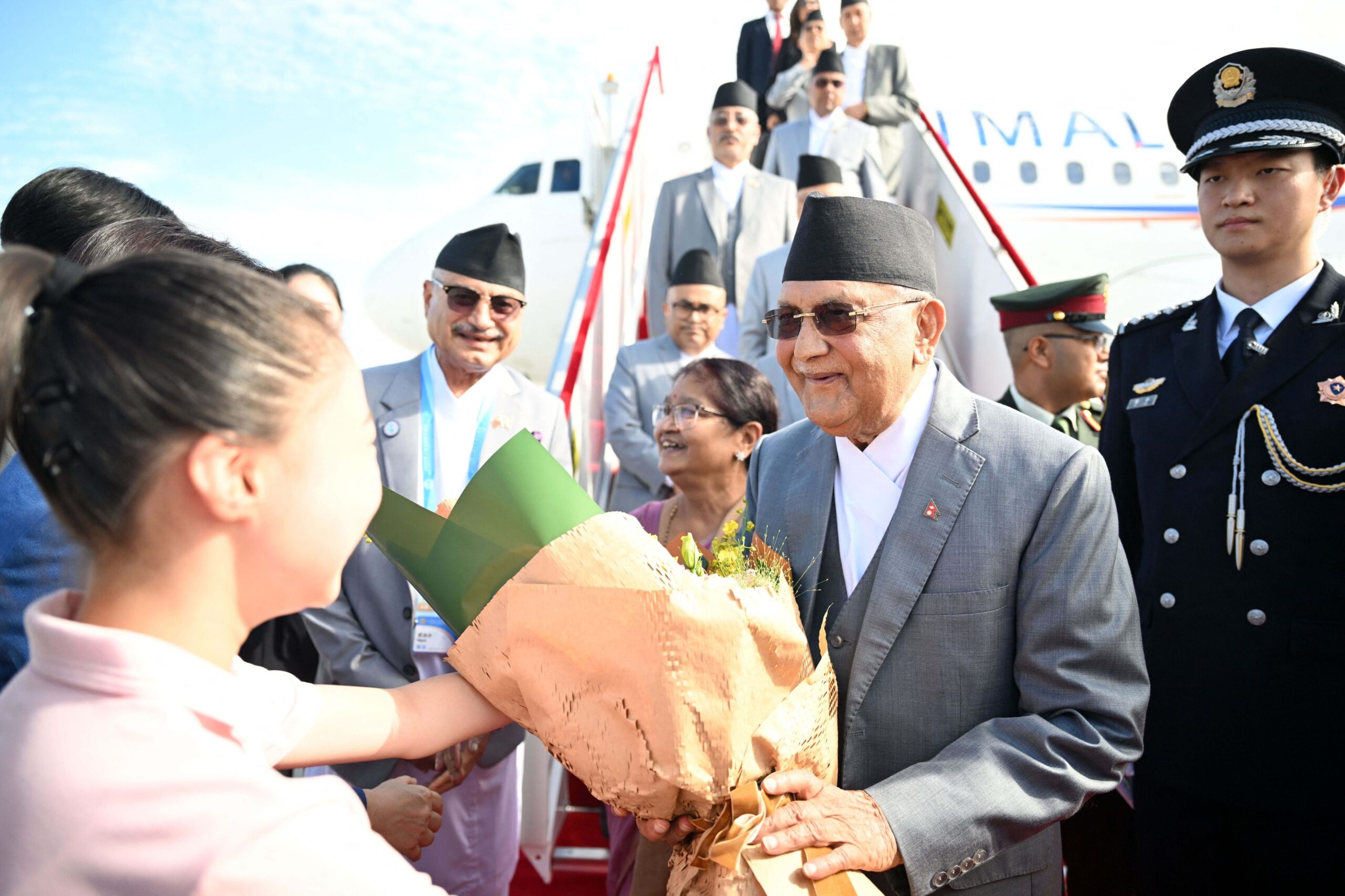 Fostul premier al Nepalului KP Sharma Oli, audiat de o comisie de anchetă pe care o contestă, în dosarul represiunii sângeroase din septembrie în Kathmandu şi alte mari oraşe