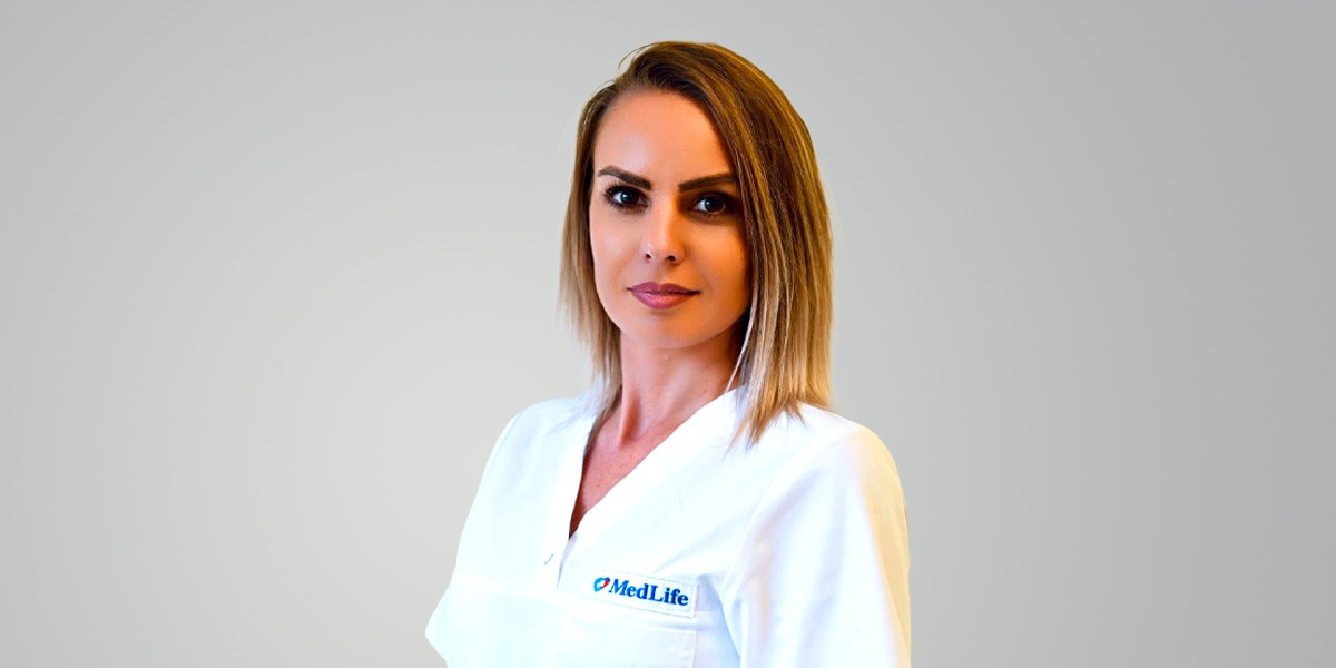Dr. Floricica Aliș, medic specialist radioterapie, Spitalul de Oncologie MedLife Brașov: „Avantajele radioterapiei sunt timpul mai scurt de tratament, efectele adverse mai ușor de tolerat și faptul că este un tratament local, non-invaziv, fără internare continuă”