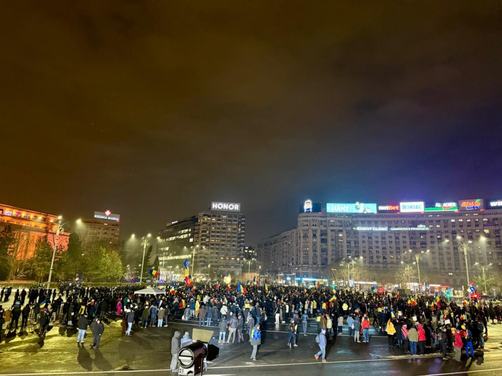 Protestatarii incep sa plece din Piața Victoriei