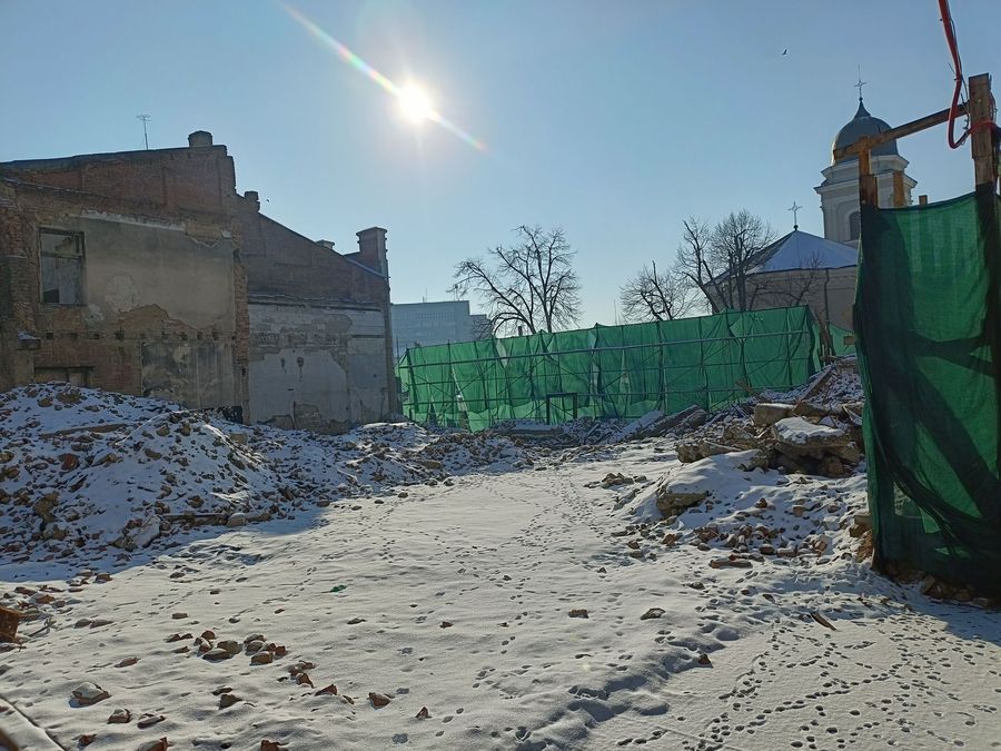 ReporterIS: Mitropolia blochează refacerea Cinema Tineretului din Iași și cere 16.000 euro/lună chirie / Primăria invocă „moralitatea” după ce a dat gratis bisericii 8 hectare de teren în municipiu  