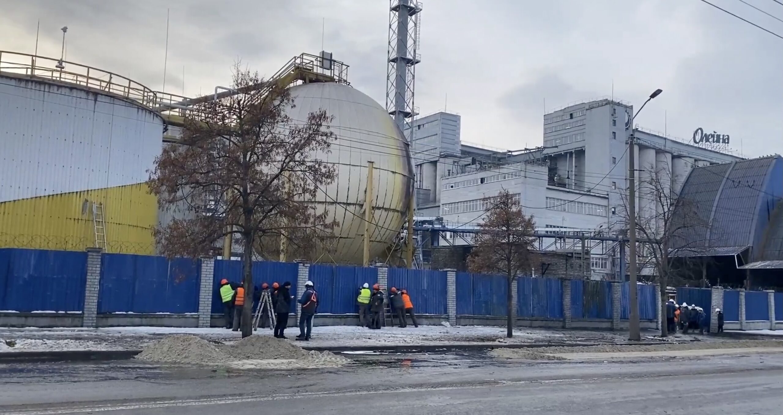 Forţele ruse vizează companii americane din Ucraina, acuză ministrul de Externe, Andrii Sîbiha / Ținta ar fi fost o fabrică de ulei de floarea soarelui deținută de Bunge și nu e prima dată când rușii ar fi încearcat să o distrugă