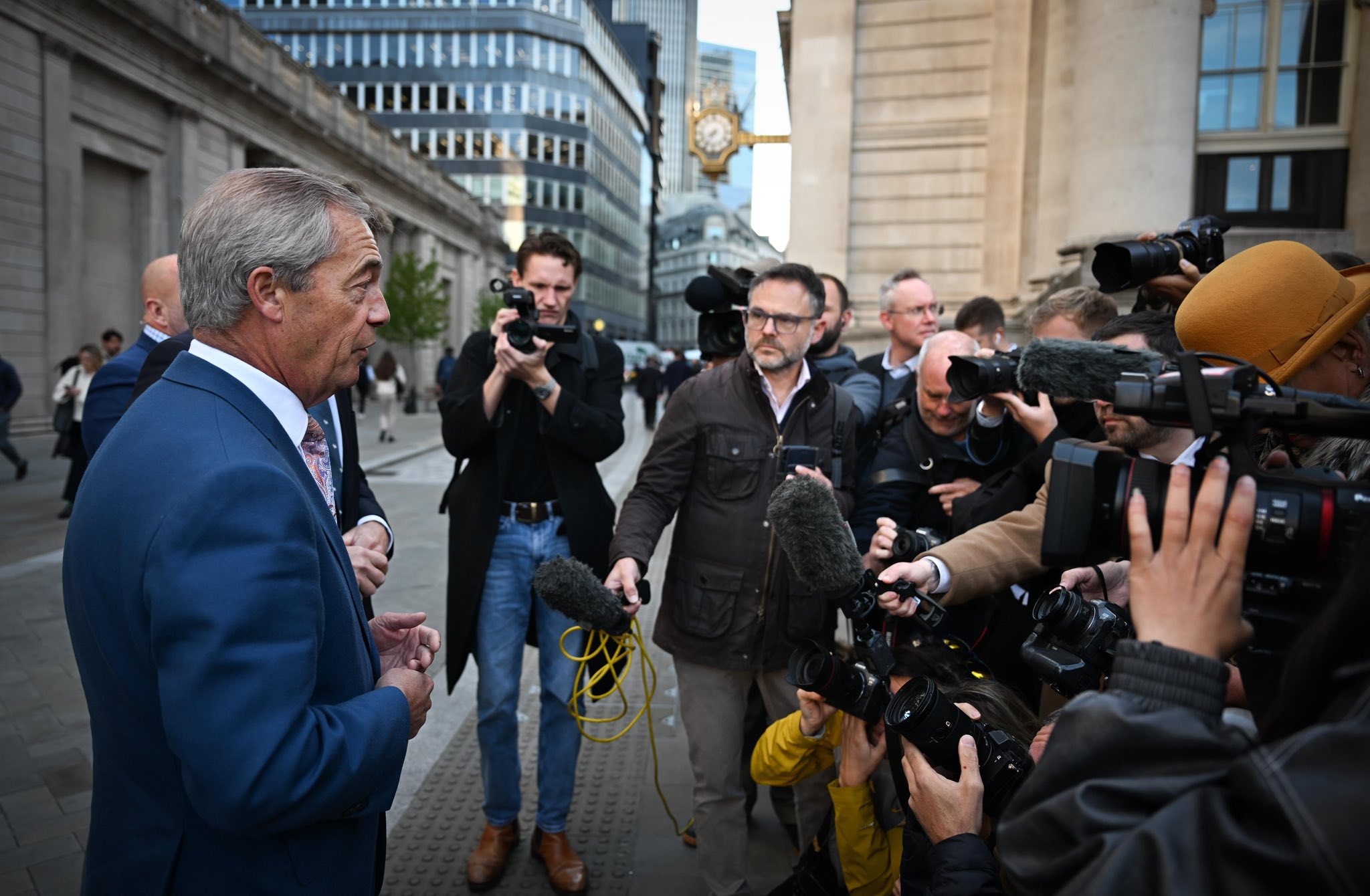 Liderul Reform UK Nigel Farage avertizează că invadarea Groenlandei de către Trump „ar însemna sfârșitul NATO” /  Casa Albă a declarat că „armata SUA este întotdeauna o opțiune” pentru achiziționarea Groenlandei