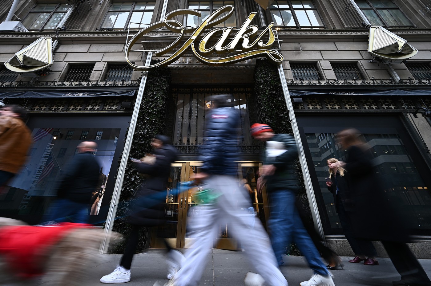Saks Global obține aprobarea unui tribunal din SUA pentru o finanțare de salvare de 400 de milioane de dolari