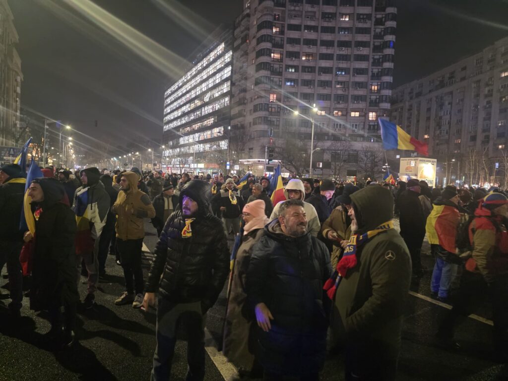 protestatari in Piata Victoriei